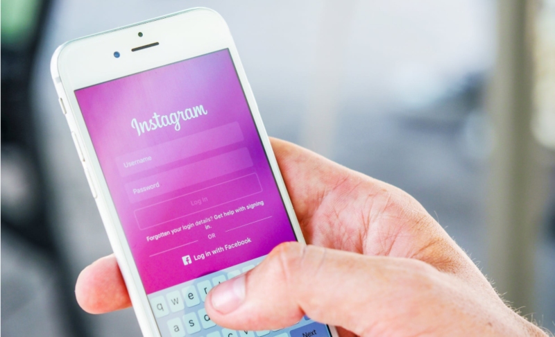 Social media and young people's mental health Instagram and other social media are accused of negatively influencing young people's mental health